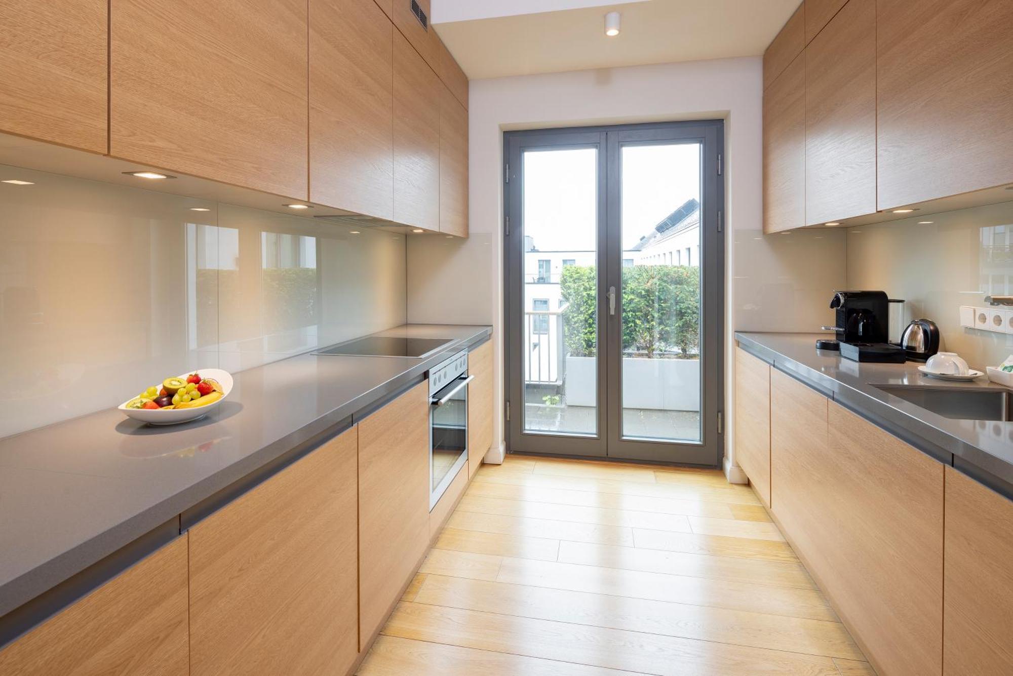 מלון דיסלדורף The Wellem, In The Unbound Collection By Hyatt מראה חיצוני תמונה A modern galley kitchen